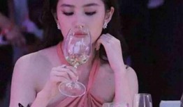 糖豆豆娱乐圈吃瓜合集,揭秘明星幕后故事，吃瓜合集大放送