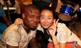 酒吧黑人爆料事件视频,真相与争议的交织